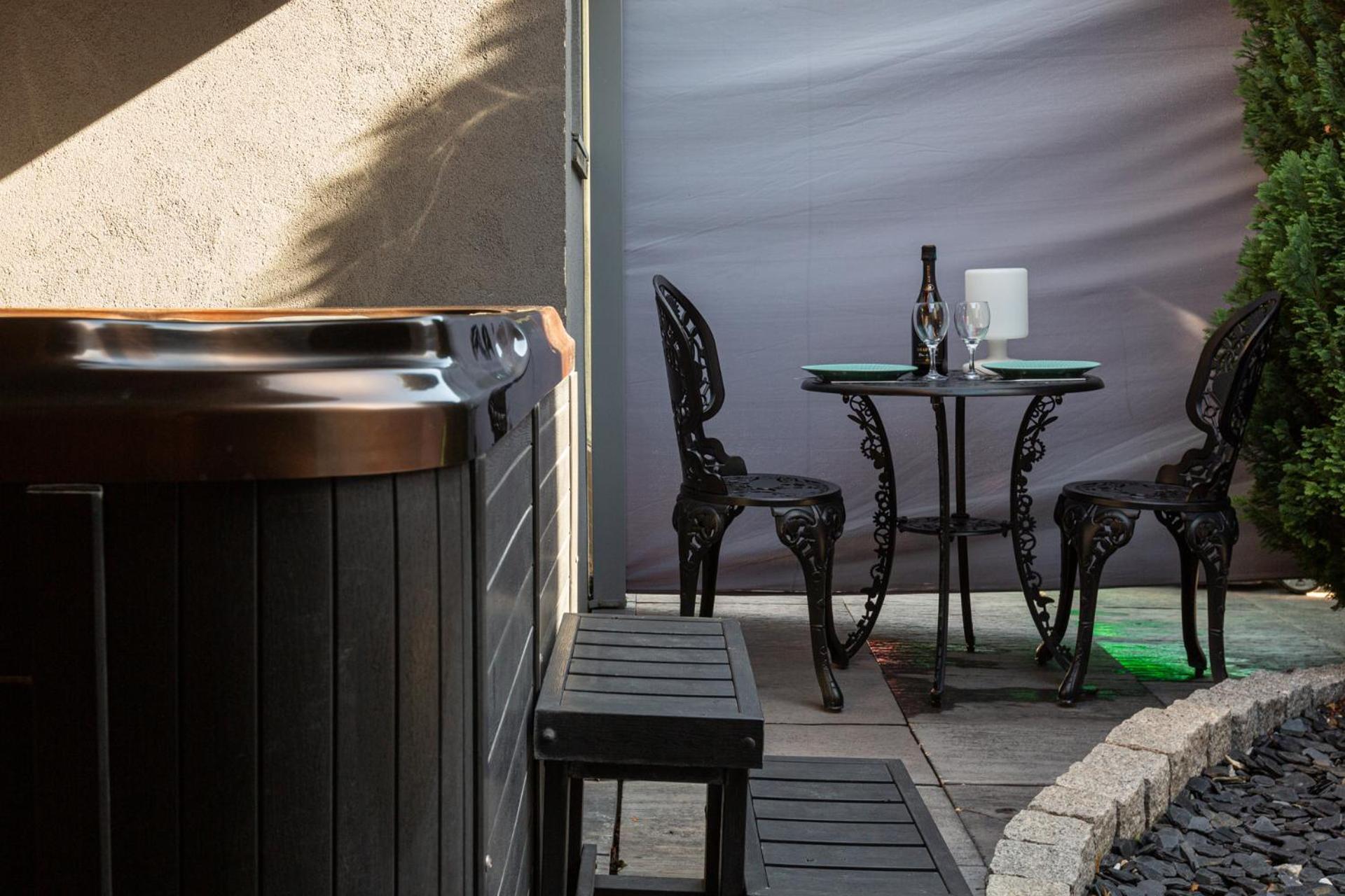 Gites Spa Strasbourg - Studio Romantique, Jacuzzi, Sauna, Terrasse Privee Furdenheim エクステリア 写真