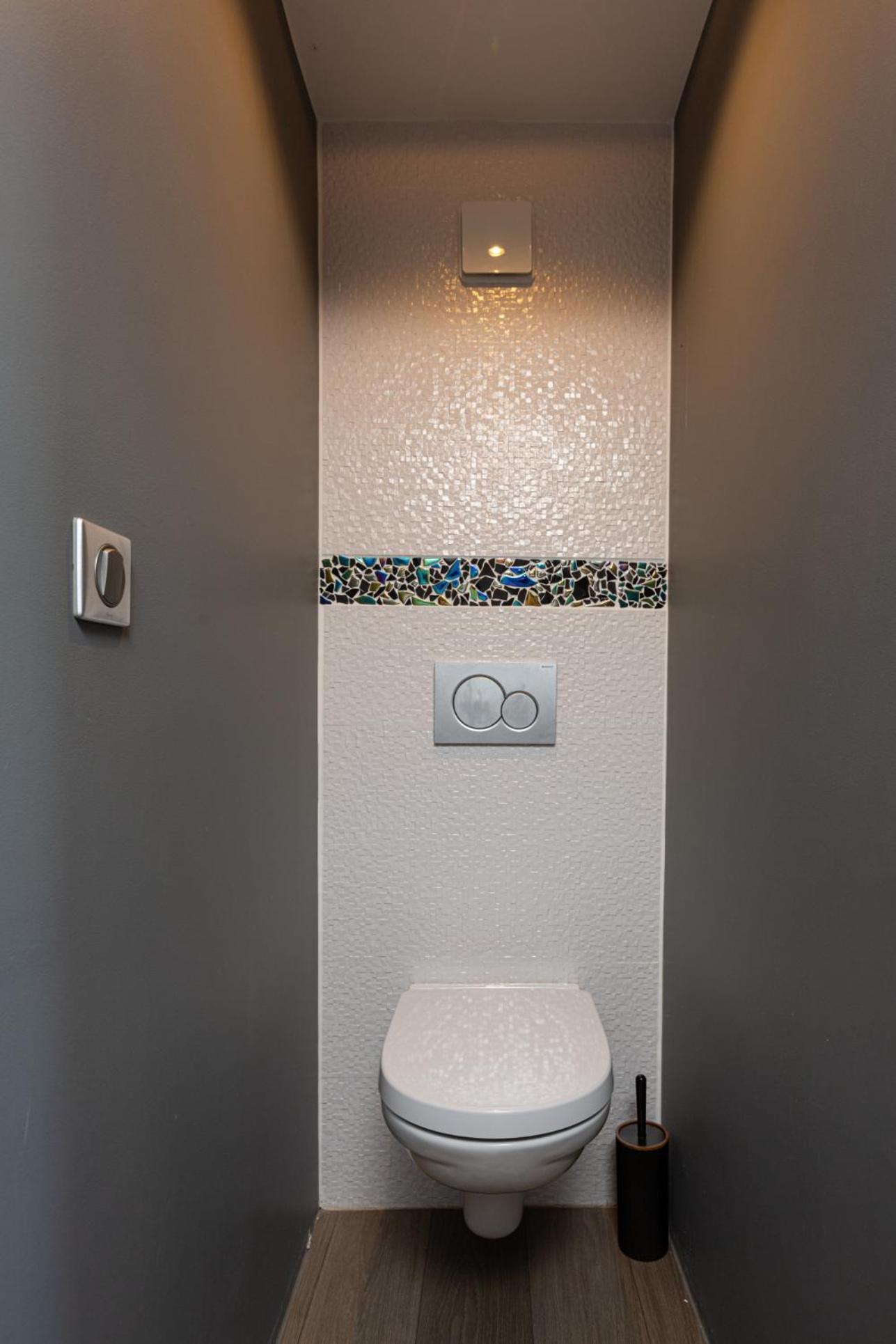 Gites Spa Strasbourg - Studio Romantique, Jacuzzi, Sauna, Terrasse Privee Furdenheim エクステリア 写真