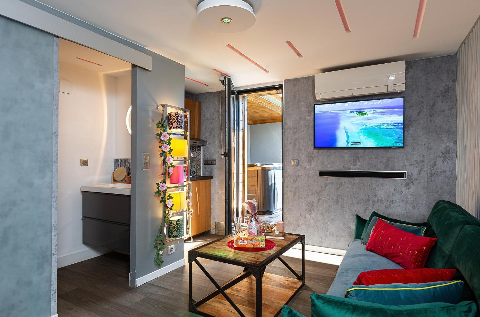 Gites Spa Strasbourg - Studio Romantique, Jacuzzi, Sauna, Terrasse Privee Furdenheim エクステリア 写真